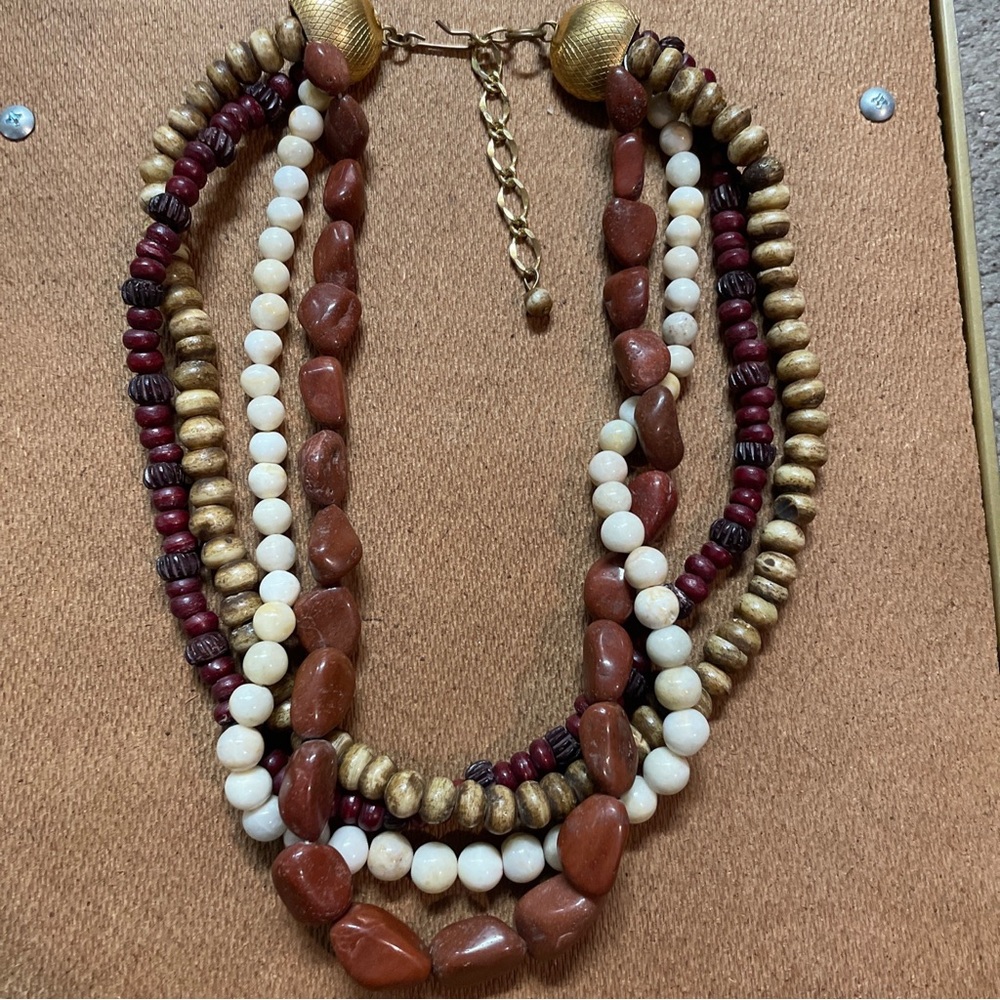 vintage costume  necklace With Gold Color Accent Clasp 17-20 Inches Long